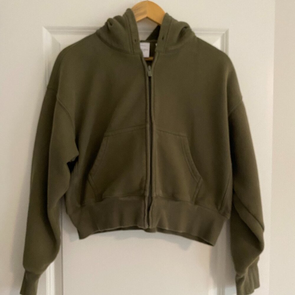 Aritzia Sweatfleece Zip Hoodie – Boyfriend Fit – Cozy Fleece Olive Green